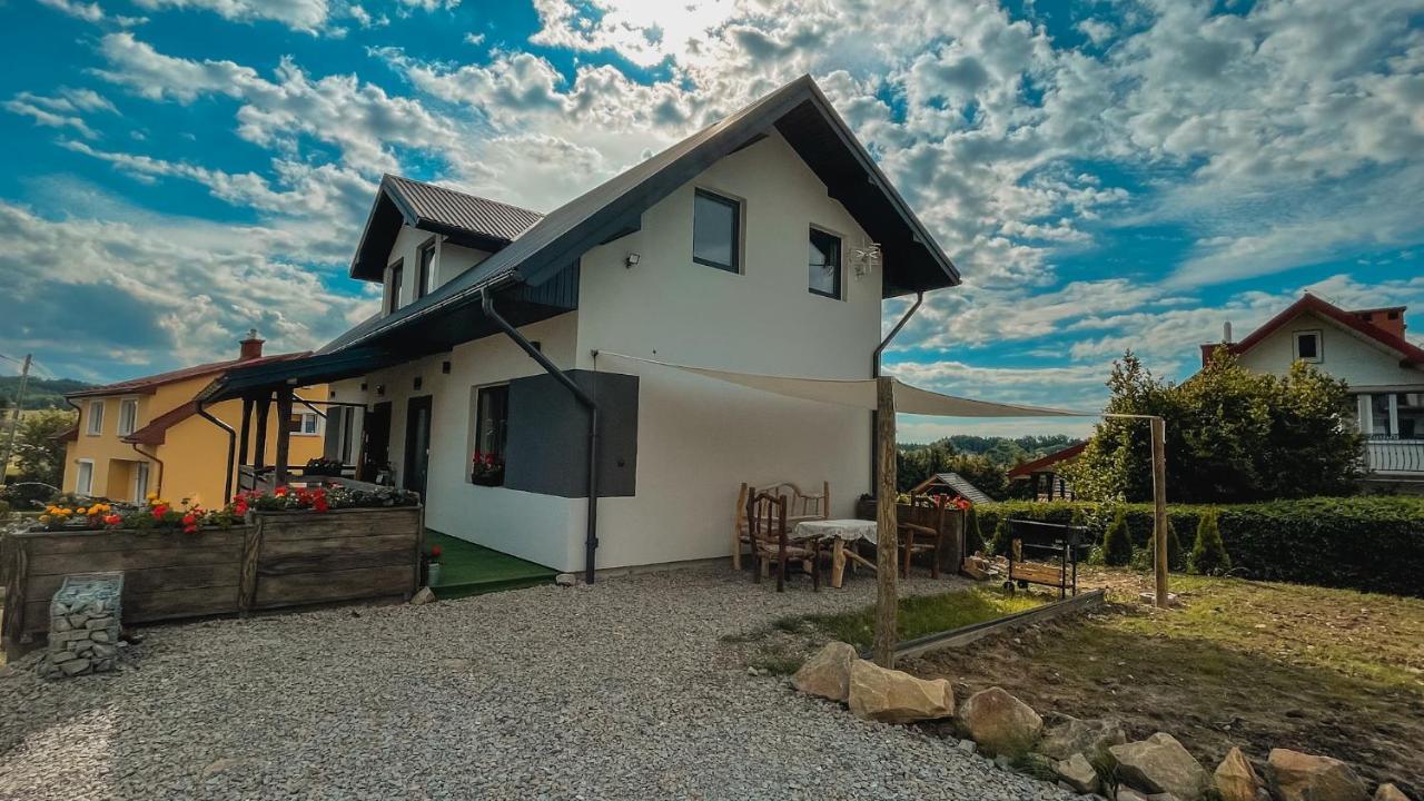 Magiczny Przystanek Apartment Myczkow ภายนอก รูปภาพ