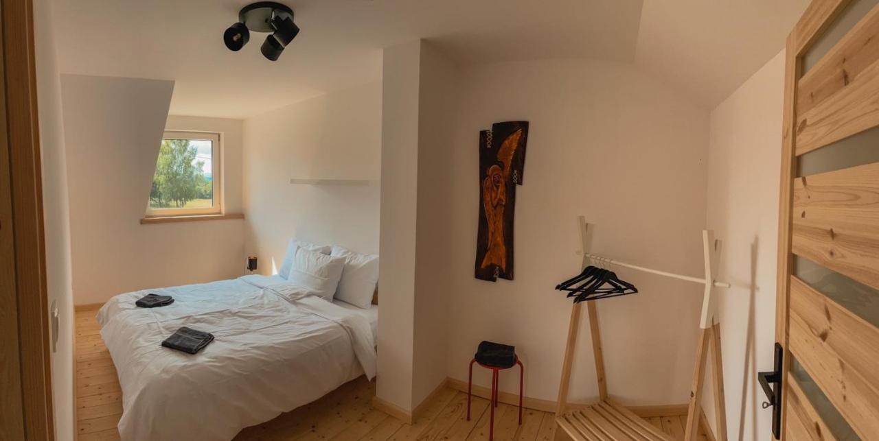 Magiczny Przystanek Apartment Myczkow ภายนอก รูปภาพ